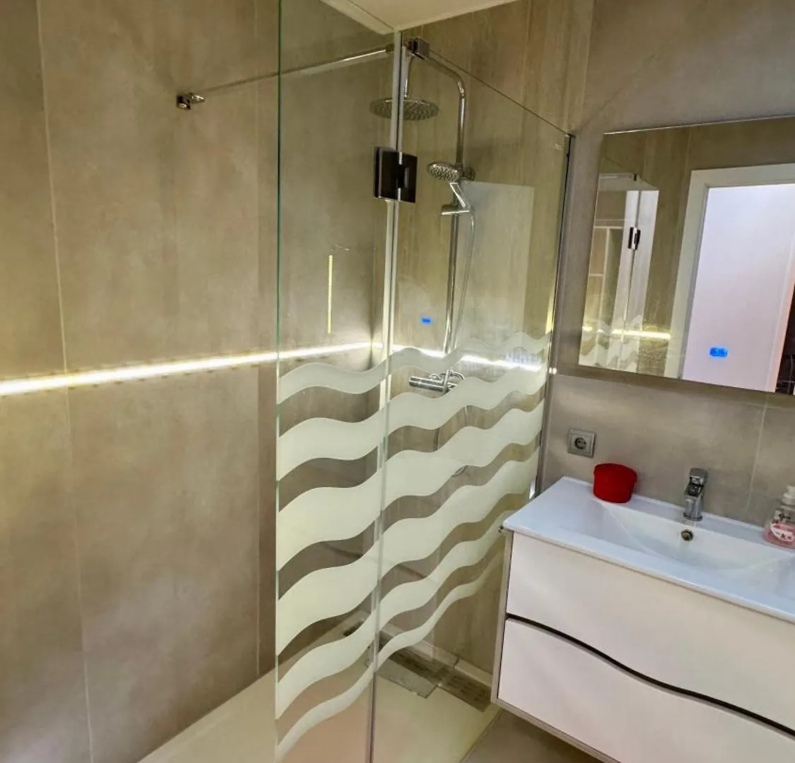 شقة Appartement Entre Mer Et Golf Bahia de Casares إسبانيا